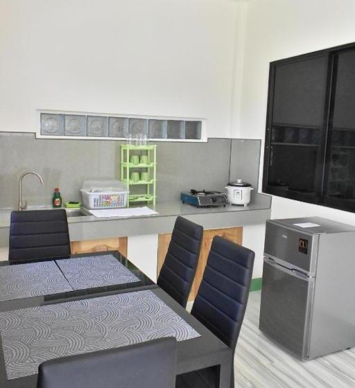 استودیوی استاندارد, Charlina Inn Panglao