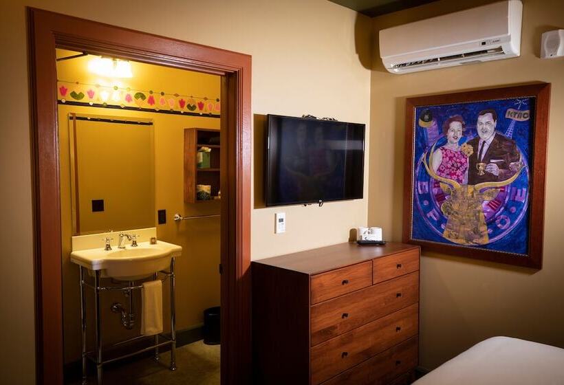 Quarto Standard Cama King, Mcmenamins Elks Temple