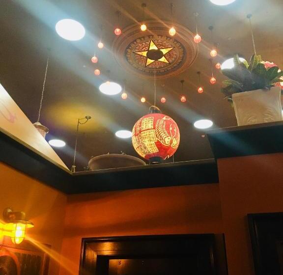 غرفة قياسية سرير كينج, Mcmenamins Elks Temple