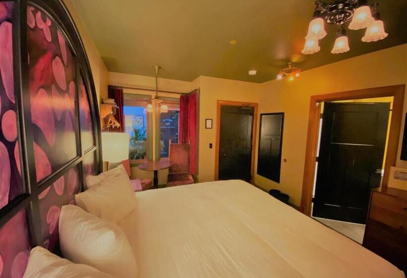 Quarto Standard Cama King, Mcmenamins Elks Temple