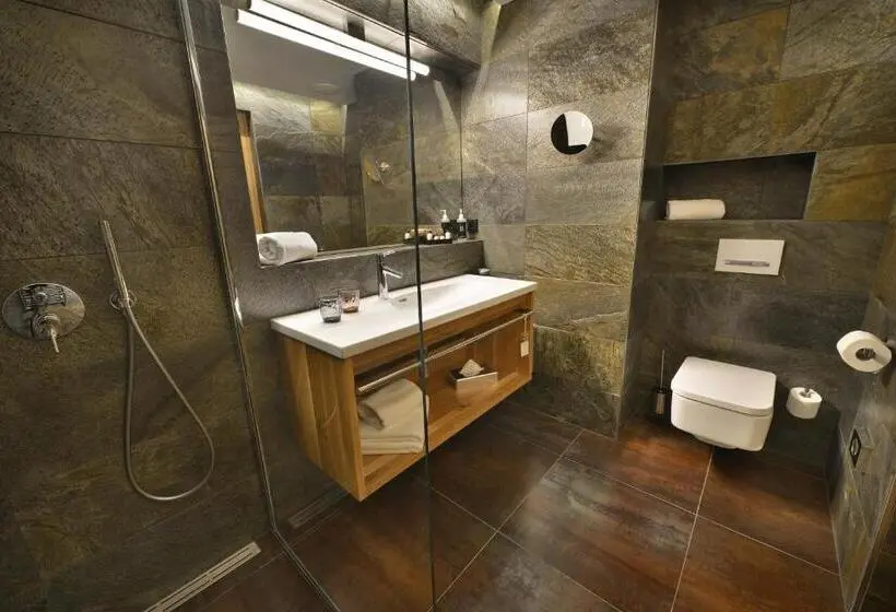 ジュニアスイート, Grand Hotel Hradec