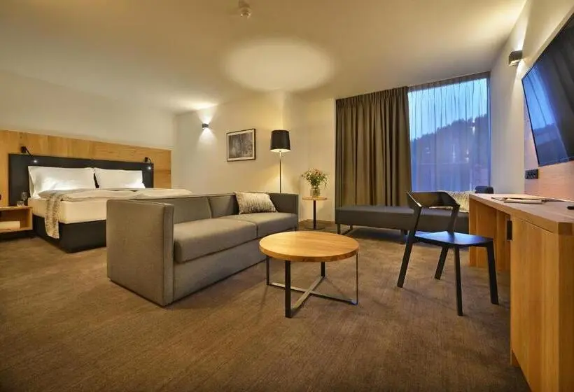 ジュニアスイート, Grand Hotel Hradec