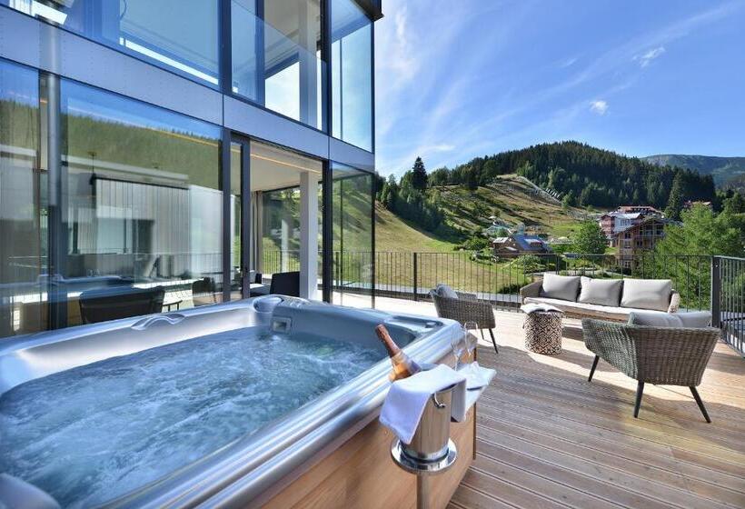 プレジデントスイートルーム, Grand Hotel Hradec