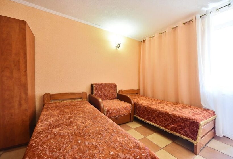 اتاق استاندارد سه نفره, Laguna