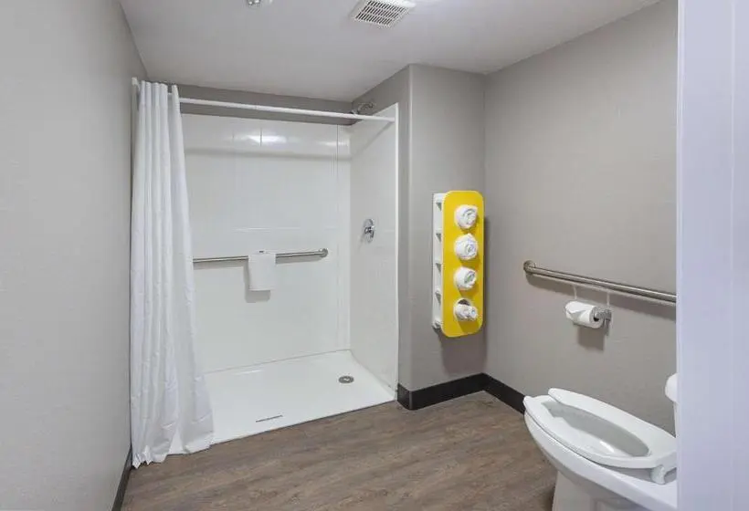 اتاق لوکس با تخت بزرگ, Motel 6show Low, Az