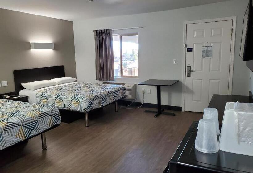 غرفة ديلوكس, Motel 6show Low, Az