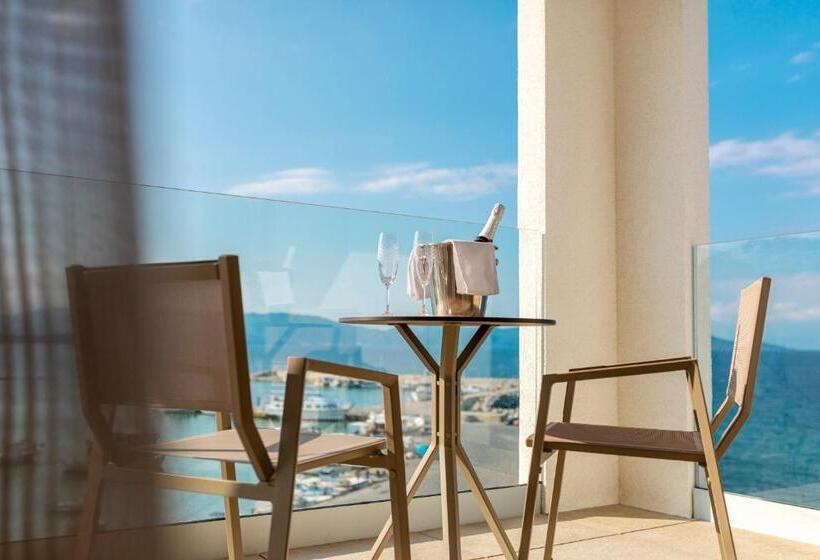 高级套房带海景, Mount Athos Resort