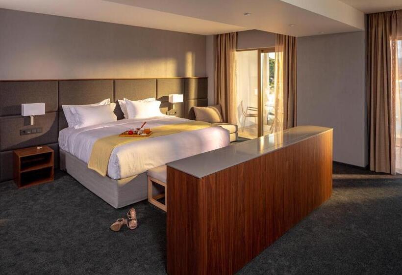 高级套房带海景, Mount Athos Resort