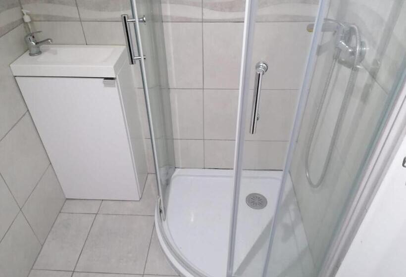 اتاق استاندارد, Chiado Open World Hostel