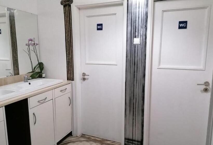 اتاق استاندارد, Chiado Open World Hostel