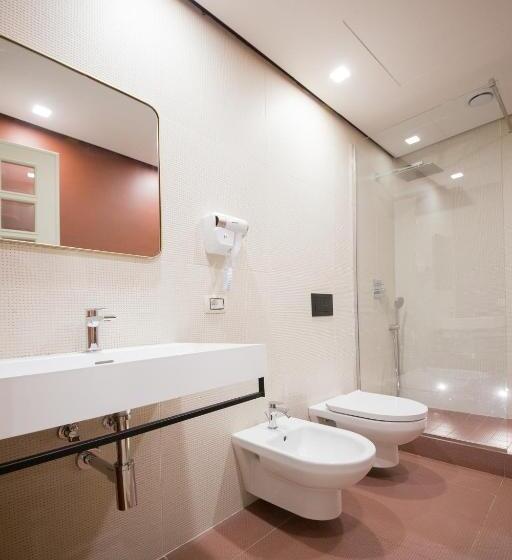 اتاق سوپریور با تخت بزرگ, Casa Vittoria Napoli Santa Lucia