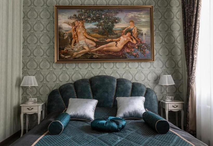 اتاق لوکس, Mandarin Clubhouse