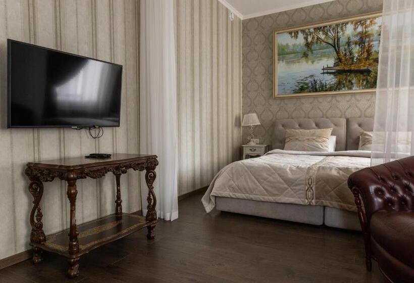 اتاق لوکس, Mandarin Clubhouse