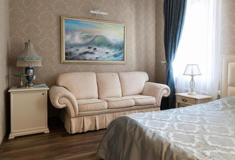 اتاق لوکس, Mandarin Clubhouse