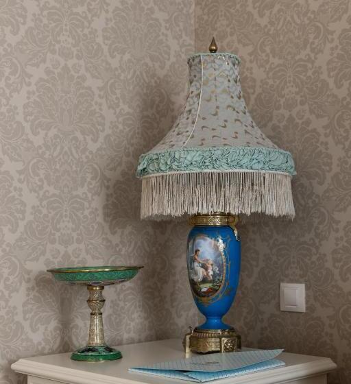 اتاق لوکس, Mandarin Clubhouse