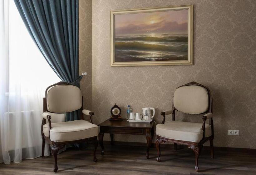 اتاق لوکس, Mandarin Clubhouse