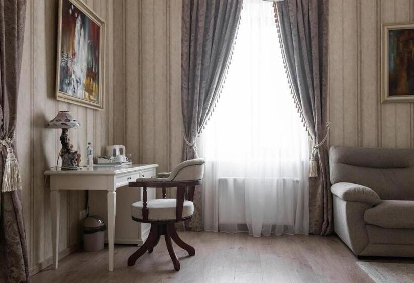 اتاق لوکس, Mandarin Clubhouse