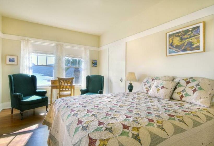 Номер Стандарт Вид на Море, Banning House Of Two Harbors