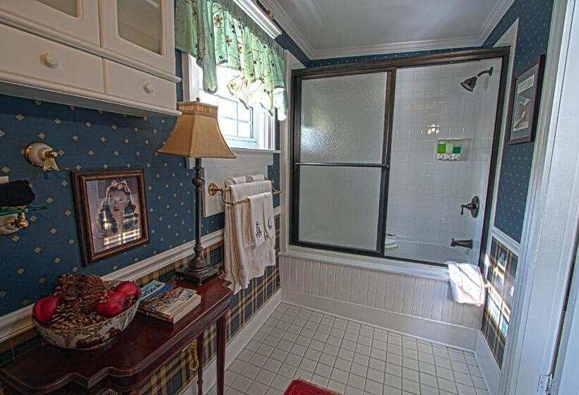 经济房, Phineas Swann Inn & Spa