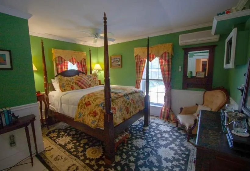 スタンダードシティビュールーム, Phineas Swann Inn & Spa