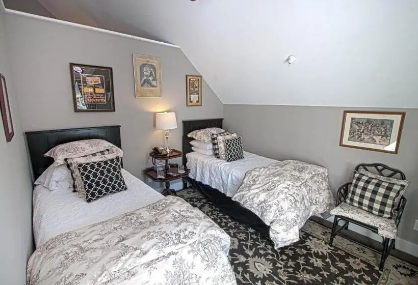 デラックススイート, Phineas Swann Inn & Spa