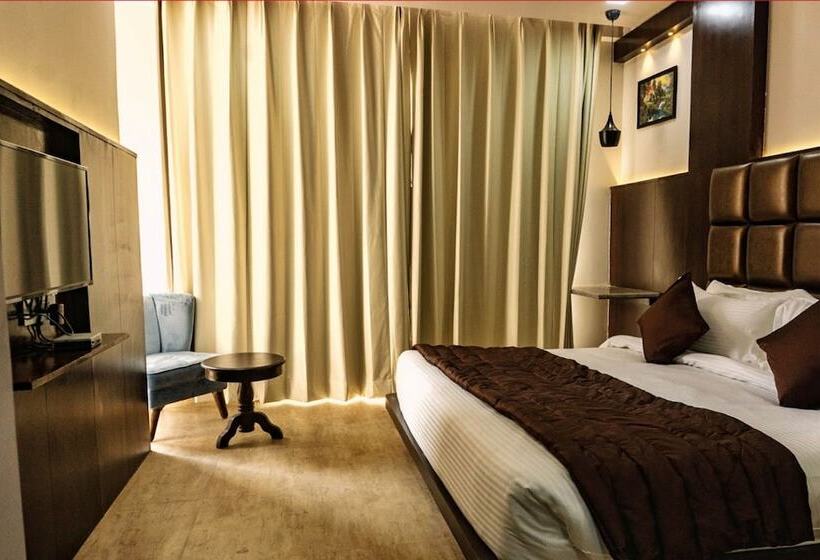 חדר דלוקס, The Raas Mahal