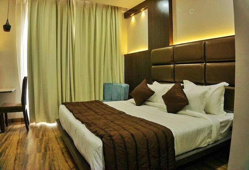 חדר דלוקס, The Raas Mahal