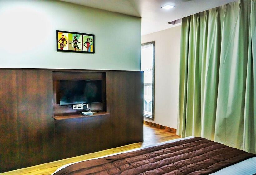 חדר דלוקס, The Raas Mahal