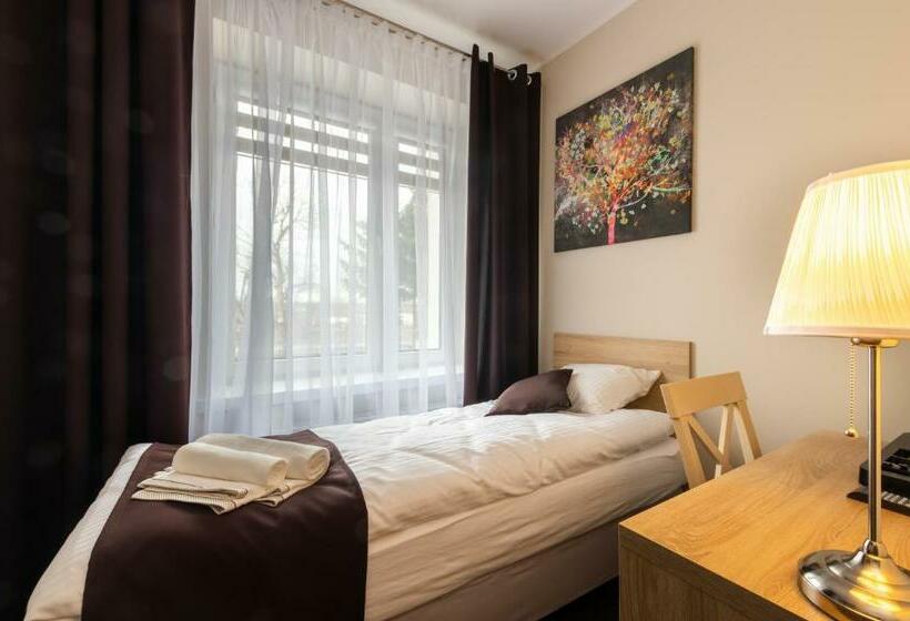 اتاق استاندارد یک نفره, Astoria Fly Modlin Airport