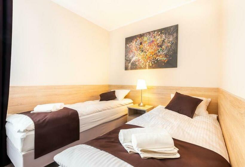 اتاق استاندارد, Astoria Fly Modlin Airport