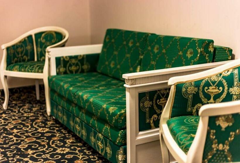 デラックススイート, Sobienie Krolewskie