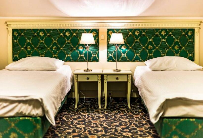 スタンダードルーム, Sobienie Krolewskie