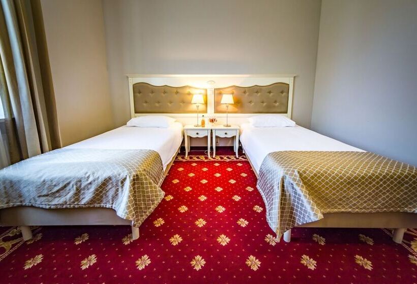 スタンダードルーム, Sobienie Krolewskie