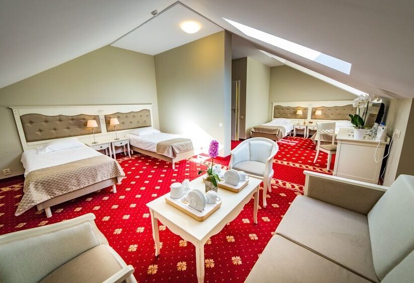 スタンダード4人部屋, Sobienie Krolewskie