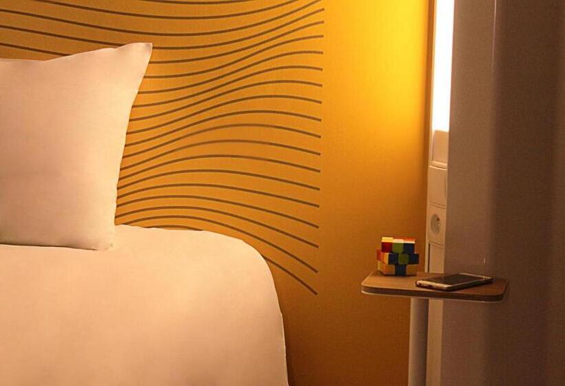 Четырехместный Номер Стандарт, B&b Hotel Compiègne