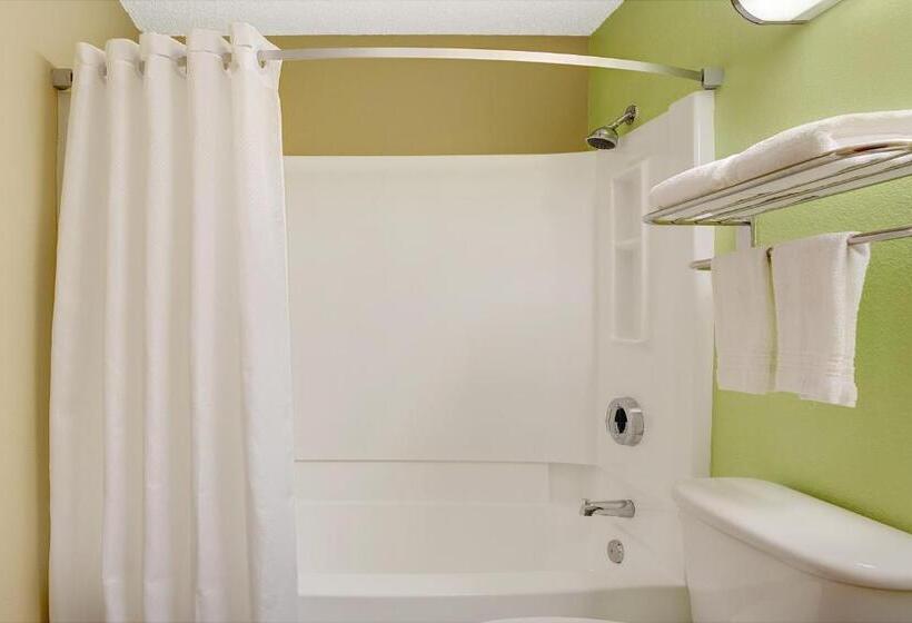 디럭스 룸 킹사이즈 침대, Economy 7 Inn Chesapeake  Portsmouth
