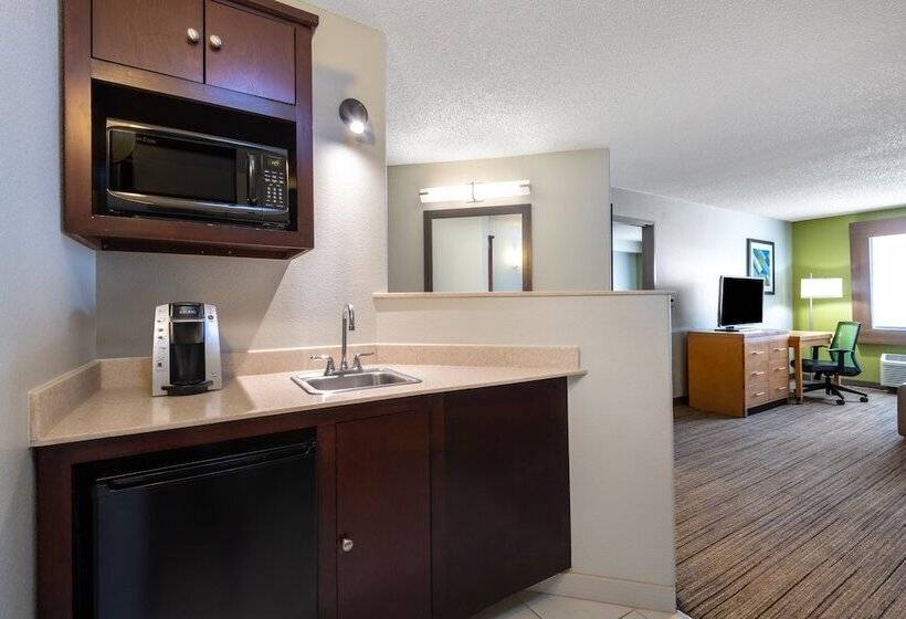 جناح, Holiday Inn Express & Suites Wheat Ridge Denver West, An Ihg