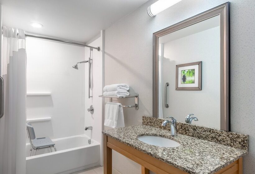 جناح لذوى الاحتياجات الخاصة, Holiday Inn Express & Suites Wheat Ridge Denver West, An Ihg