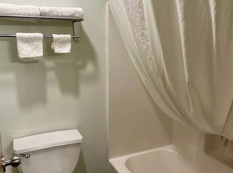 ２ダブルベッドのスタンダードルーム, Super 8 By Wyndham Platte City Kansas City Area