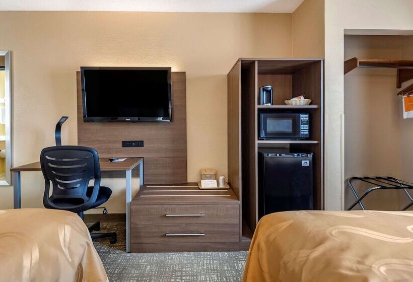 غرفه قياسيه سريرين مزدوجين, Quality Inn