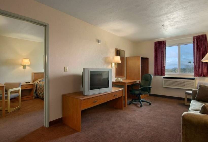 جناح, Super 8 By Wyndham Bellingham Airport/ferndale