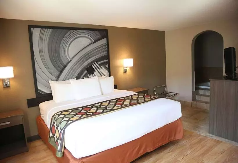 デラックススイート, Super 8 By Wyndham Portsmouth