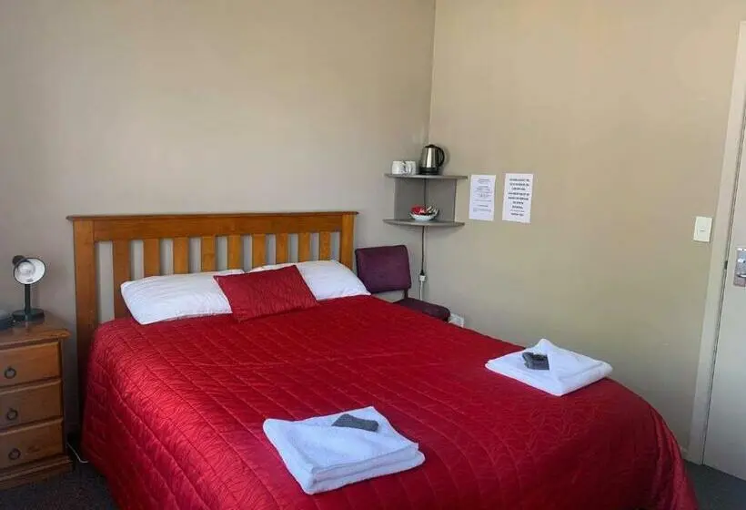 Estudio Estàndard, Catlins Inn