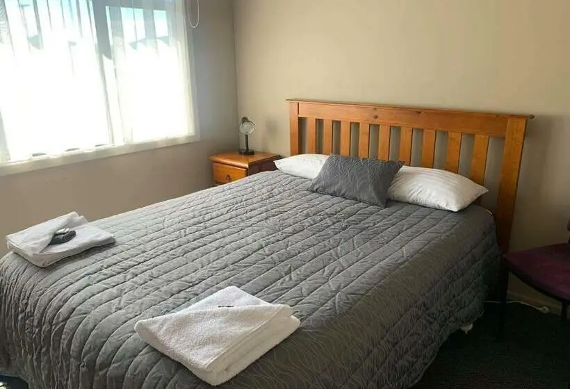Estudio Estàndard, Catlins Inn