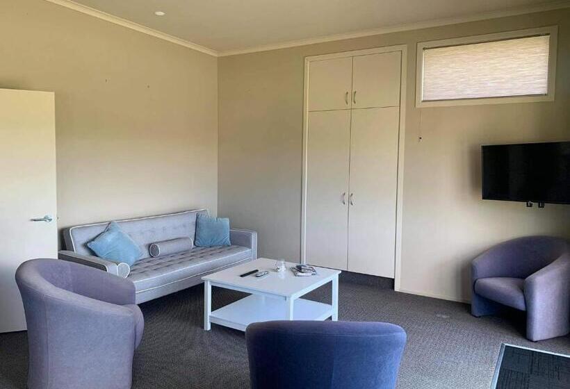 Апартаменты 1 Спальня с Балконом, Catlins Inn