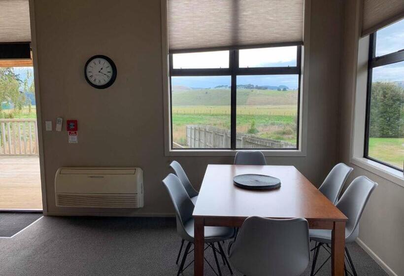 Апартаменты 1 Спальня с Балконом, Catlins Inn