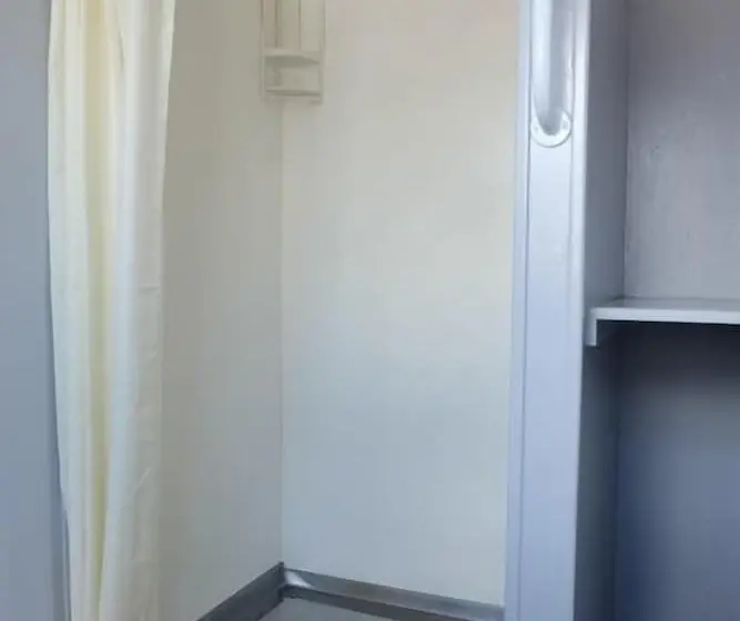 ファミリールーム, Kiwi As Guest House
