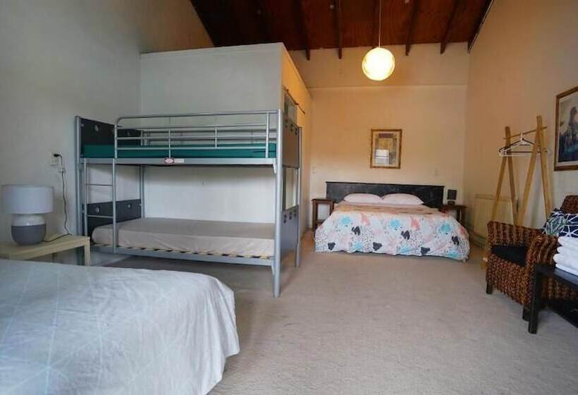 家庭间, Kiwi As Guest House