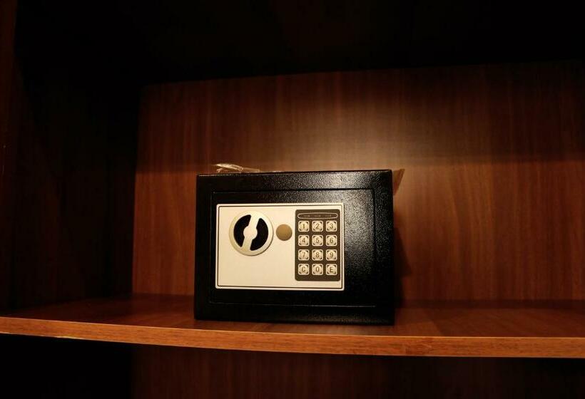 سوییت خانوادگی, Sisno