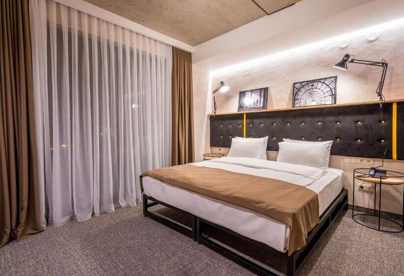 Deluxe Room with Balcony